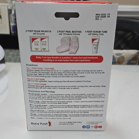 White Hand & Foot Care Spa Bundle - Picture 2 of 5